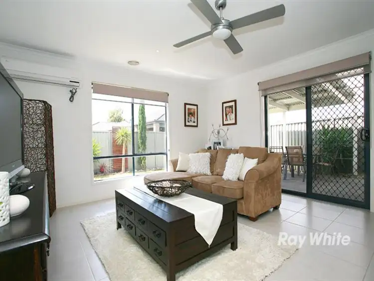 Fourth view of Homely house listing, 10 Reynard Place, Cranbourne East VIC 3977