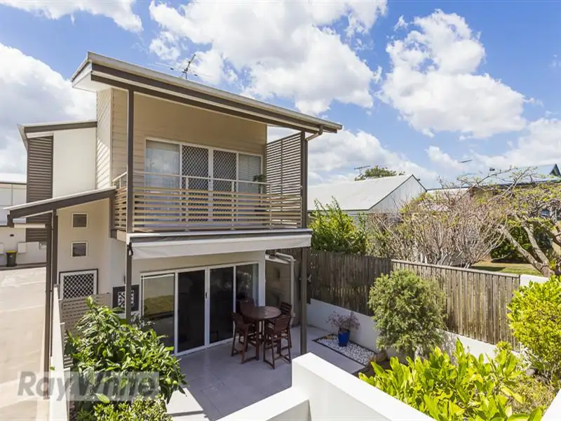 Main view of Homely townhouse listing, 2/85 Adelaide Street, Carina QLD 4152