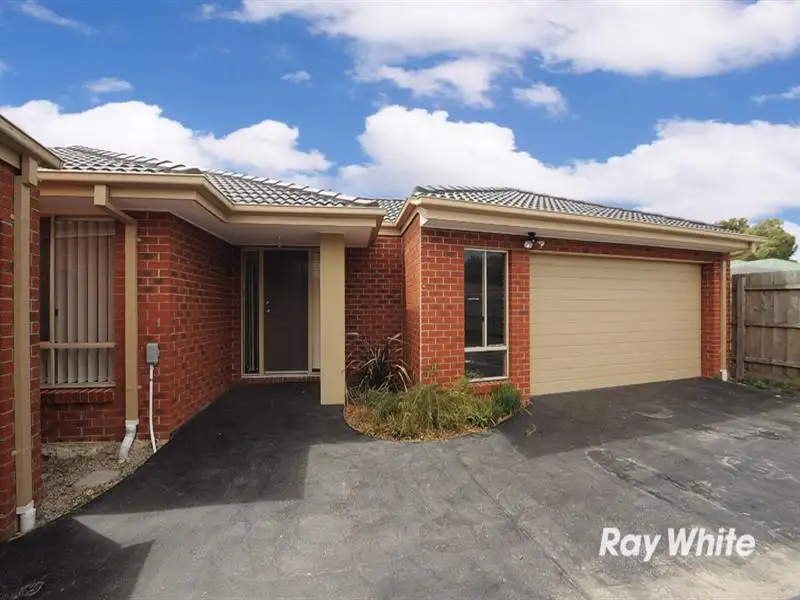 Main view of Homely unit listing, 2/22 Maureen Close, Cranbourne West VIC 3977