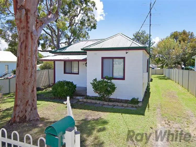 35 Manuka Parade, Gorokan NSW 2263