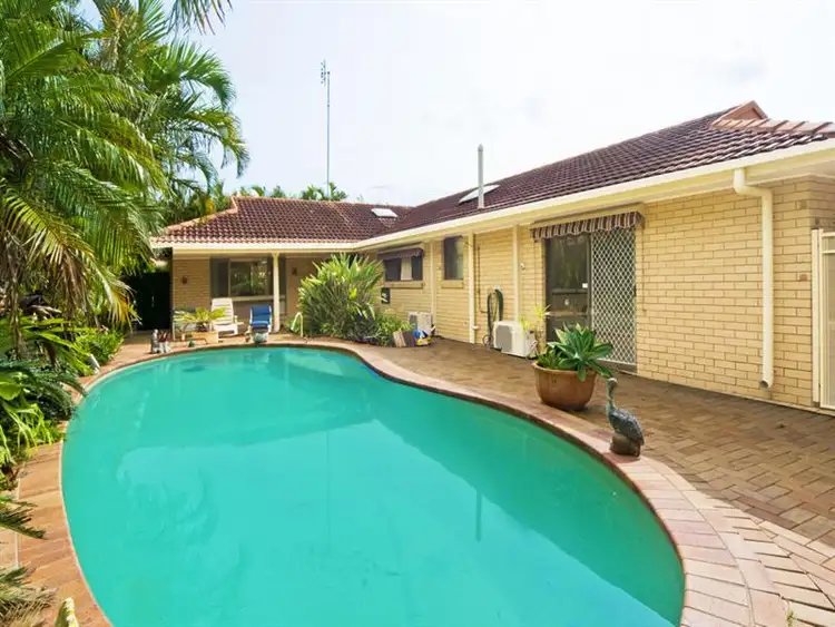 31 Manakin Avenue, Burleigh Waters QLD 4220
