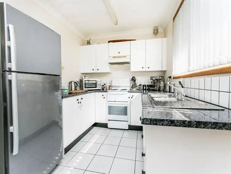 Fifth view of Homely house listing, 2/42 Lincoln Drive, Cambridge Park NSW 2747