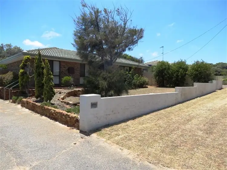 4 Glass Crescent, Mahomets Flats WA 6530