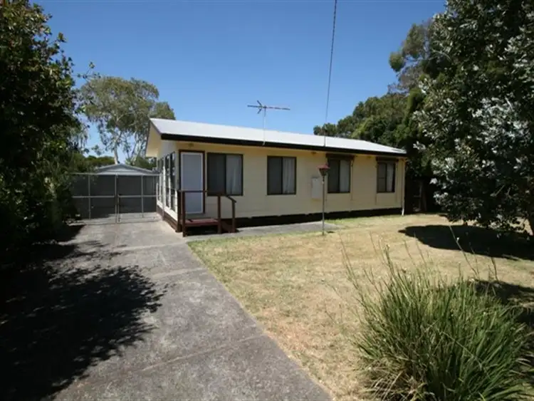 15 Monash Avenue, Cowes VIC 3922