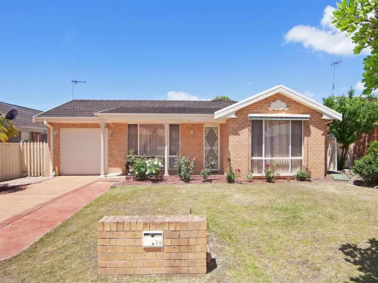26 Castlereagh Crescent, Bateau Bay NSW 2261
