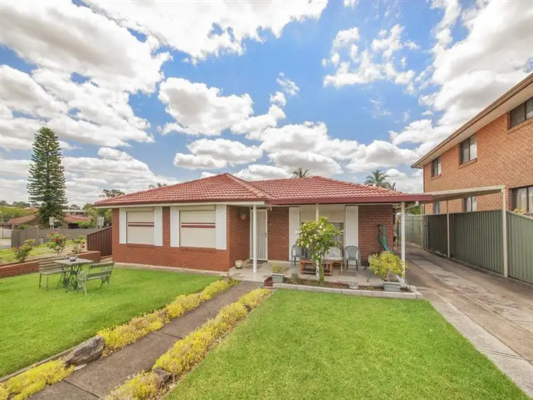 126 Mimosa Road, Bossley Park NSW 2176