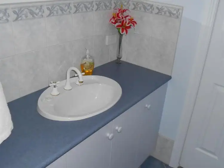 Fifth view of Homely house listing, 2 South Avenue, Bordertown SA 5268