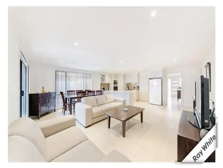 Sixth view of Homely house listing, 8 Dorothy Green Crescent, Franklin ACT 2913