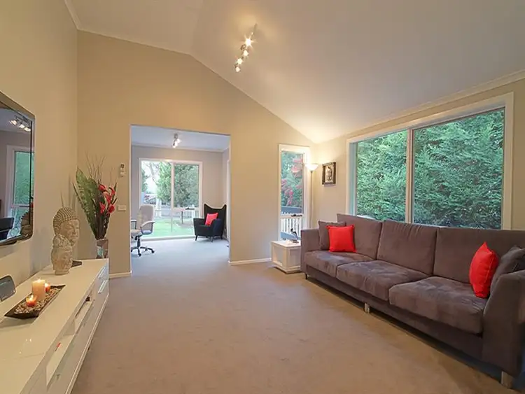 20 Halsbury Court, Saint Helena VIC 3088