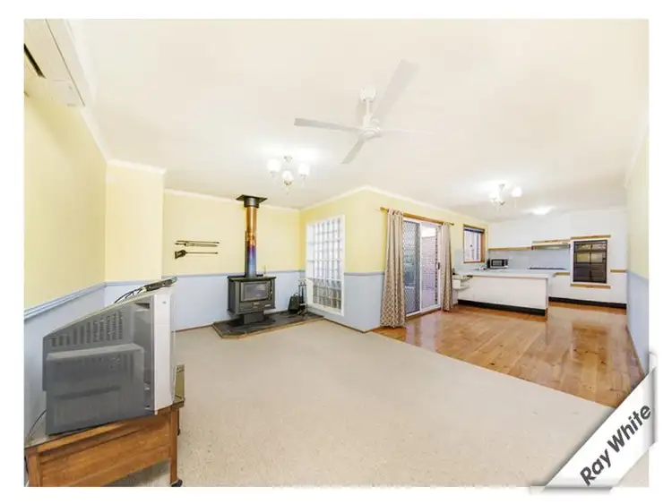 Fifth view of Homely house listing, 18 Enid Lorimer Circuit, Chisholm ACT 2905