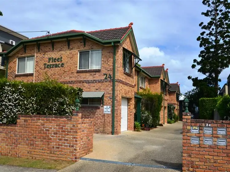 4/24 Bath Street, Labrador QLD 4215