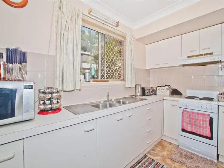 Fourth view of Homely townhouse listing, 9/8 Park Lane, Yeerongpilly QLD 4105