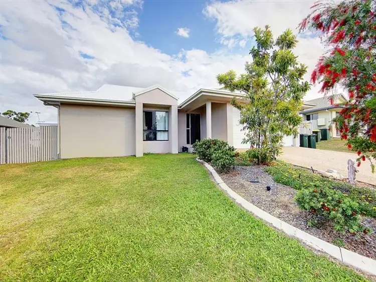 8 Dungurra Place, Bushland Beach QLD 4818