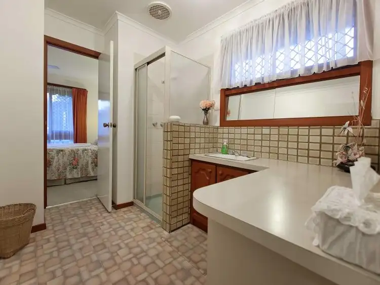 Fifth view of Homely house listing, 18 Inglenook Crescent, Frankston VIC 3199