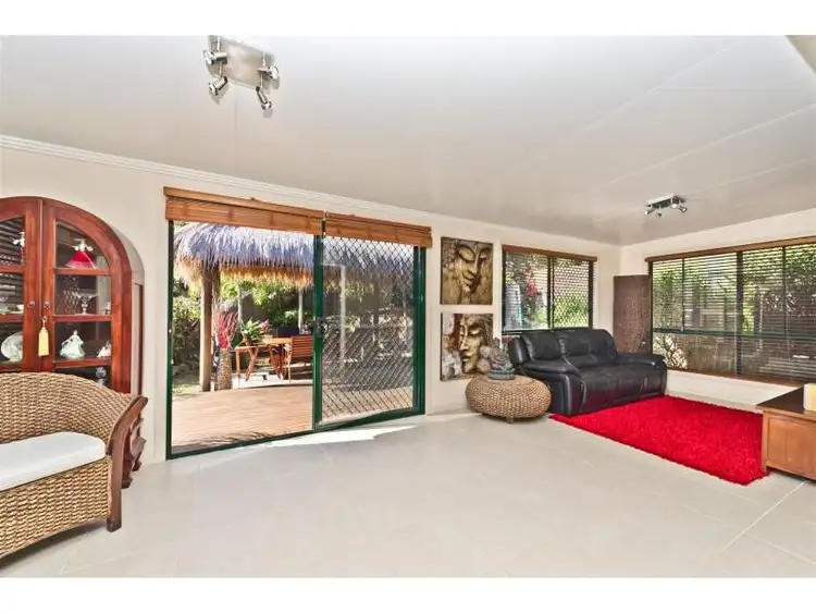 6 Manor Close, Robina QLD 4226
