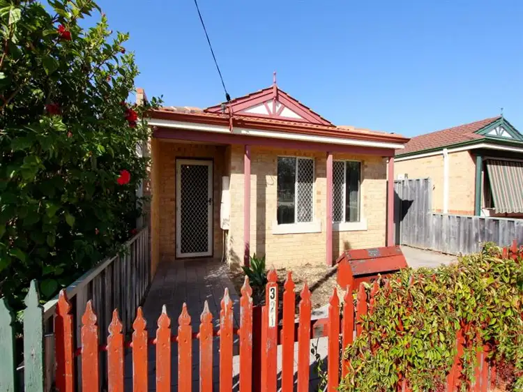 321 Belmont Avenue, Cloverdale WA 6105