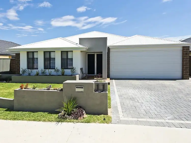 11 Tompkins Way, Forrestdale WA 6112