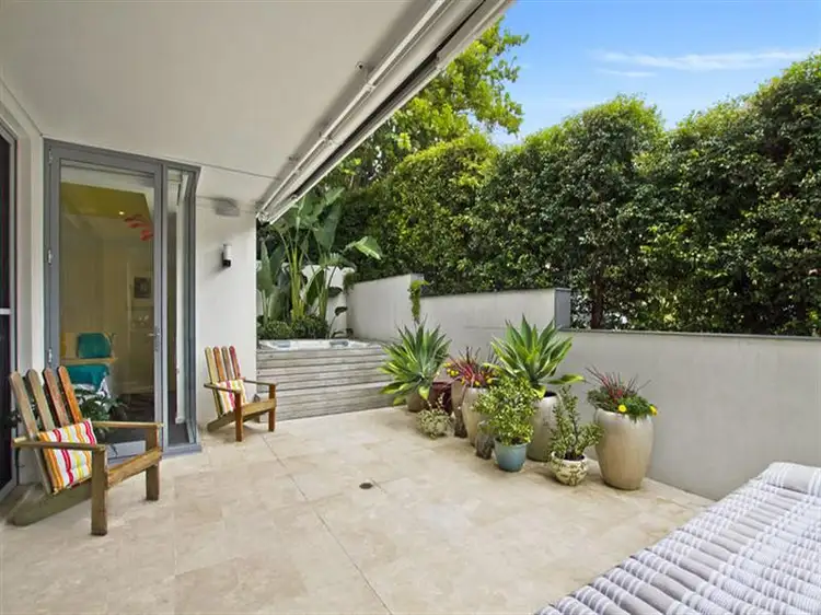 Third view of Homely unit listing, 2/11-15 Alexander Street, Coogee NSW 2034