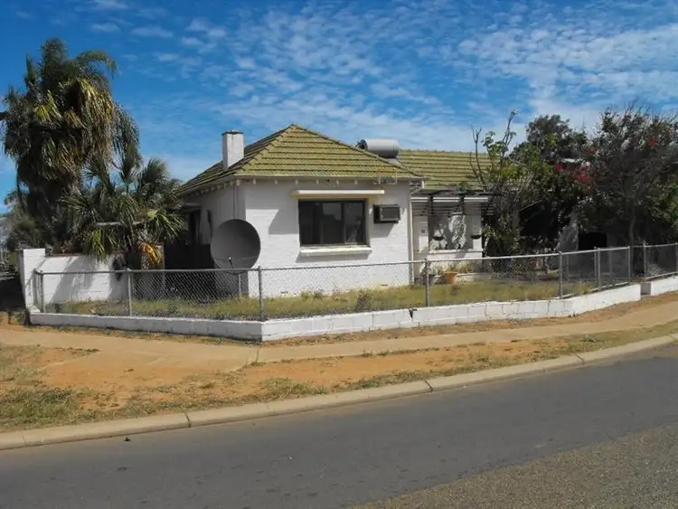 14 Whitlock Street, South Carnarvon WA 6701
