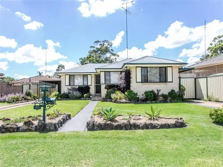 25 Lyn Circuit, Jamisontown NSW 2750