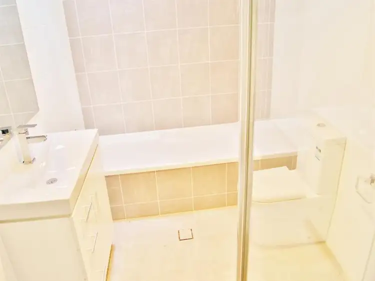 Fifth view of Homely unit listing, 4B Yass Street, Young NSW 2594
