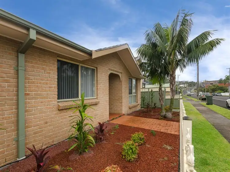 Second view of Homely house listing, 2/208-210 Lawrence Hargrave Drive, Thirroul NSW 2515