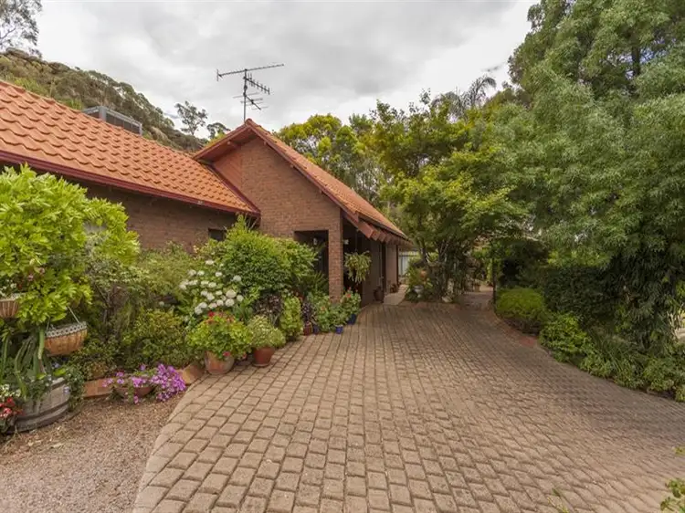 6 Harnett Place, Griffith NSW 2680