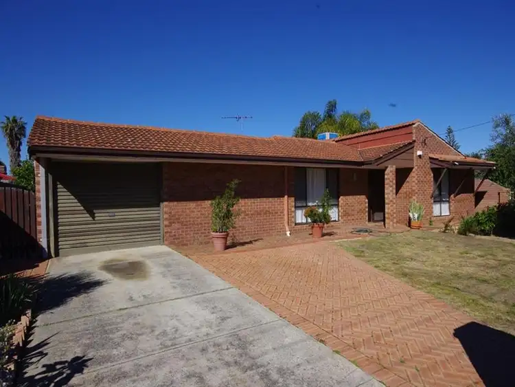 16 Arnos Way, Girrawheen WA 6064