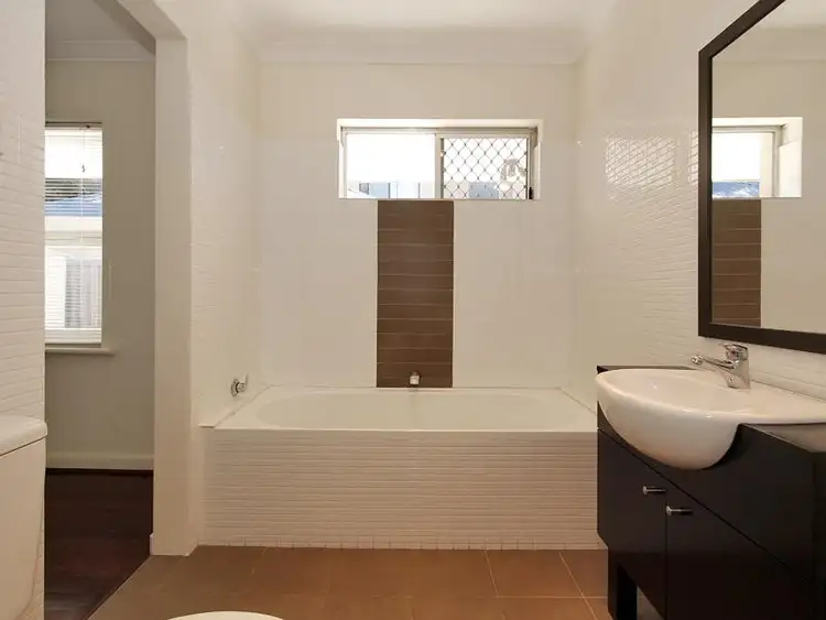 Fourth view of Homely house listing, 4 Laurel Close, Riverton WA 6148