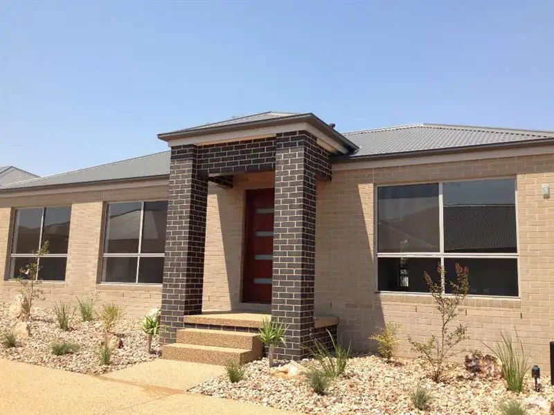 Main view of Homely townhouse listing, 3/9 Donnolley Court, Lavington NSW 2641