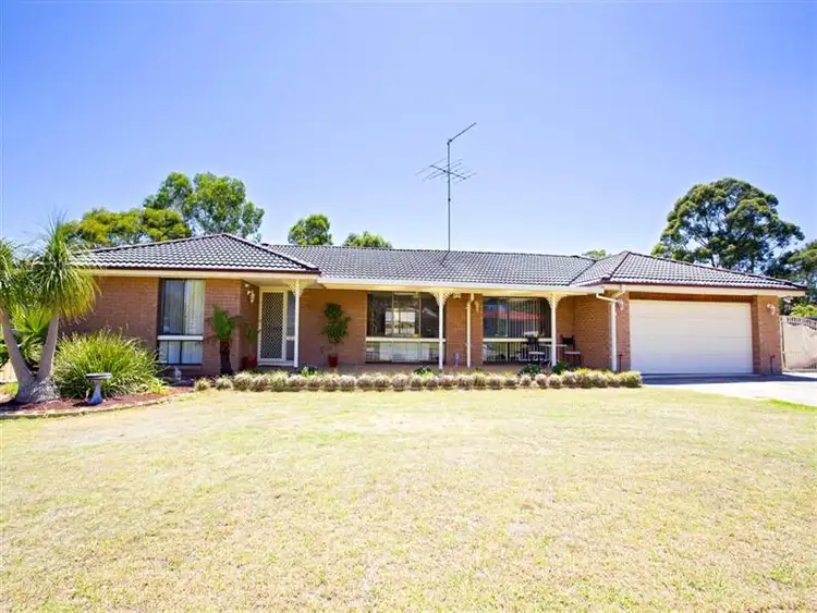 1 Nightmist Grove, St Clair NSW 2759