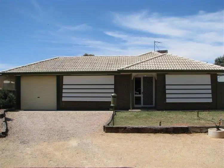 8 carmel Court, Barmera SA 5345