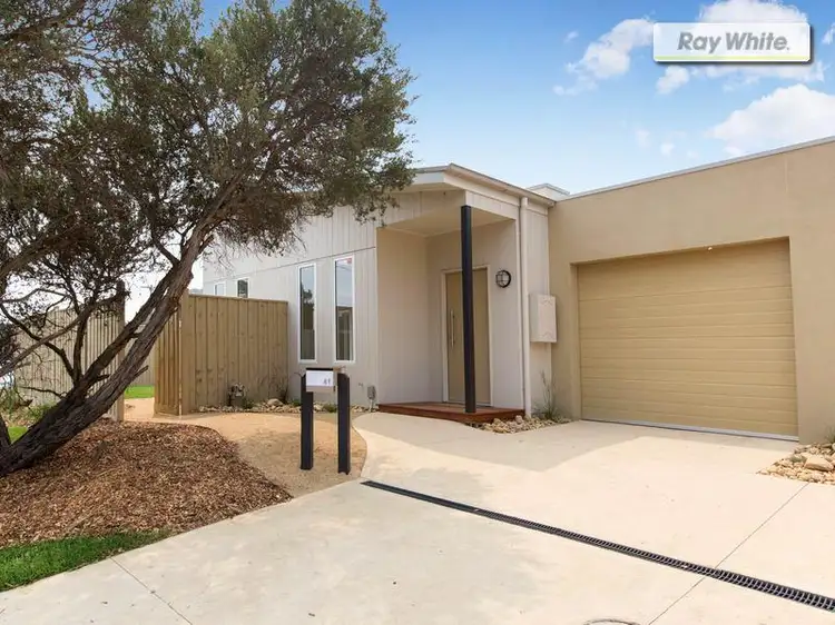 41 Capel Avenue, Rosebud West VIC 3940