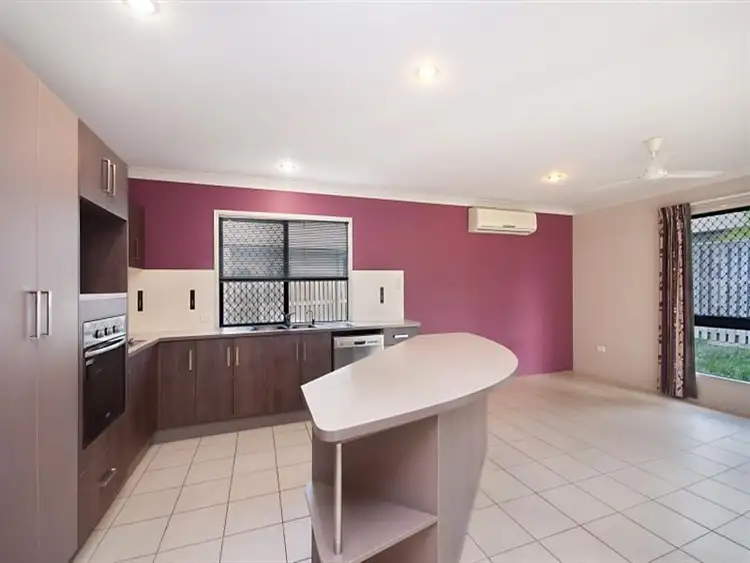 8 Bronte Court, Bushland Beach QLD 4818