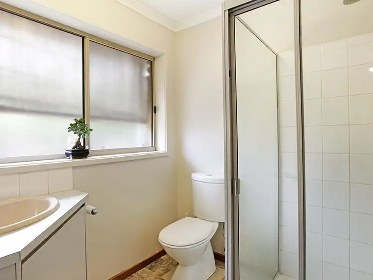 Fourth view of Homely house listing, 5 Ellis Court, Grovedale VIC 3216