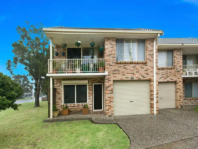 1/13 Grove Circuit, Lake Illawarra NSW 2528