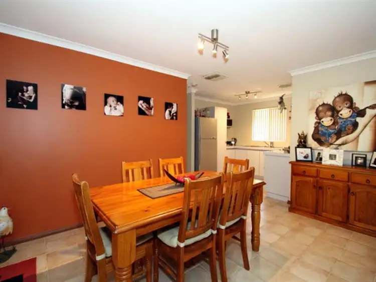 Sixth view of Homely house listing, 4 Graydon Grove, Leda WA 6170