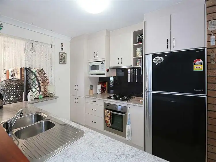 Fifth view of Homely house listing, 10 Breeze Court, Gosnells WA 6110