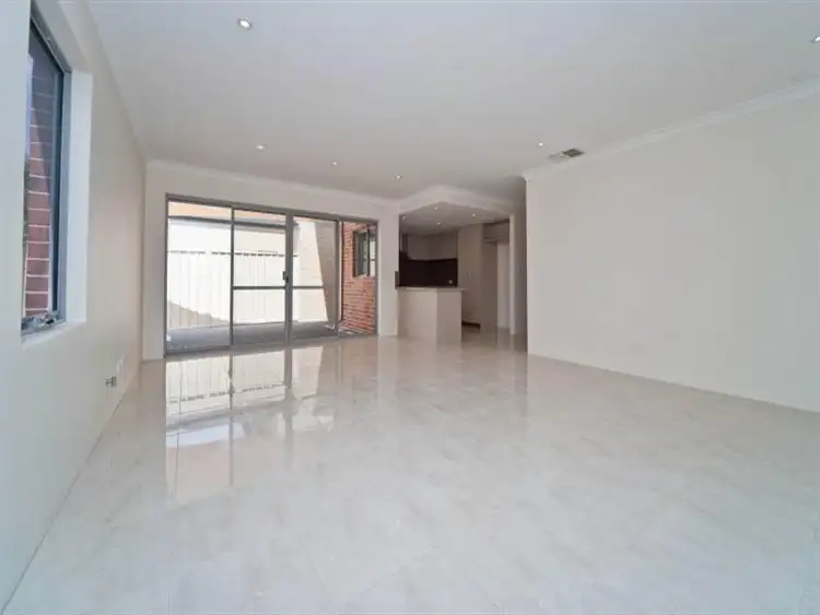 Sixth view of Homely townhouse listing, 2/386 Belgravia Street, Cloverdale WA 6105