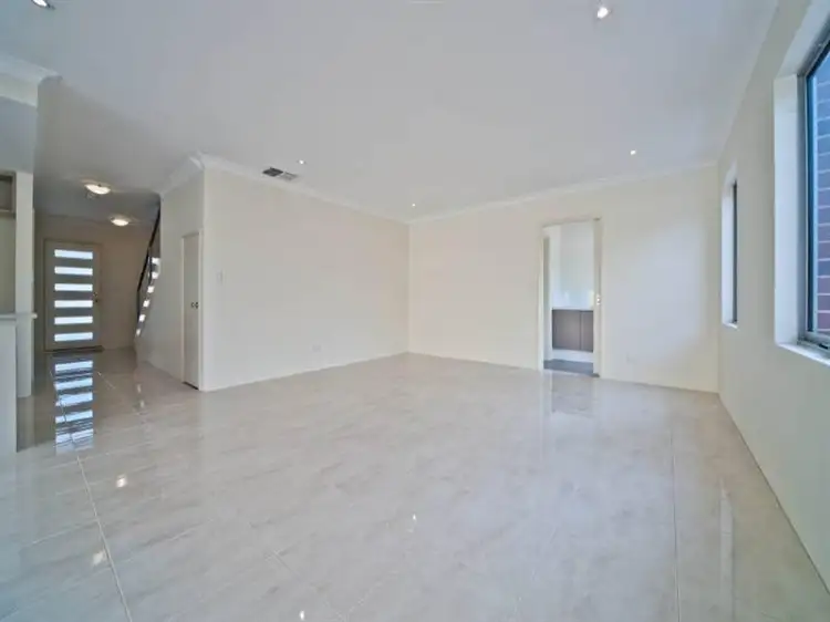 Fifth view of Homely townhouse listing, 2/386 Belgravia Street, Cloverdale WA 6105