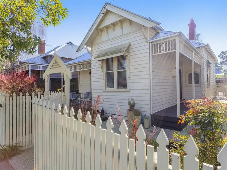 13 Thorne Street, East Geelong VIC 3219