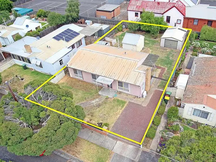 13 Dundas Street, Herne Hill VIC 3218
