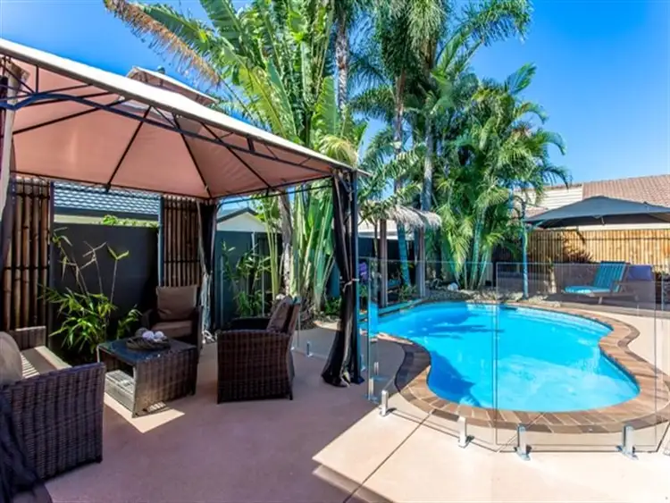 23 Darnay Road, Broadbeach Waters QLD 4218