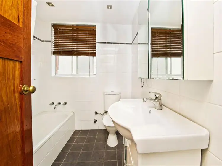 Fifth view of Homely apartment listing, 15/2 Kynaston Avenue, Randwick NSW 2031