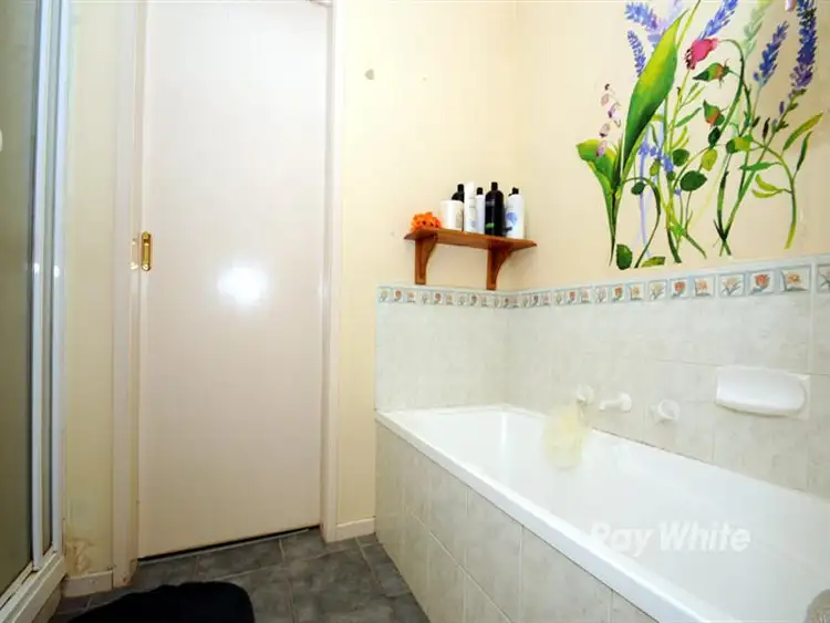 Fourth view of Homely house listing, 4 The Close, Hampton Park VIC 3976