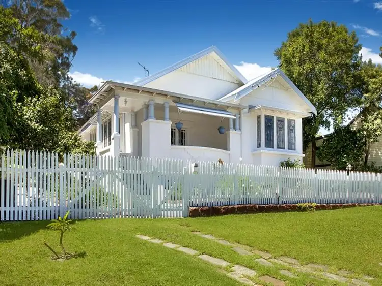 12 Foster Street, Helensburgh NSW 2508