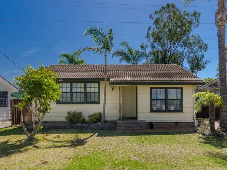 50 Eleebana Crescent, Koonawarra NSW 2530