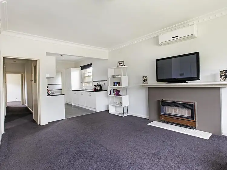 Fourth view of Homely house listing, 2/6 Strachan Avenue, Manifold Heights VIC 3218