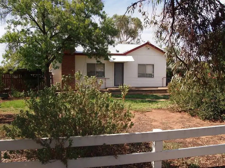 5 Crouch Street, Condobolin NSW 2877
