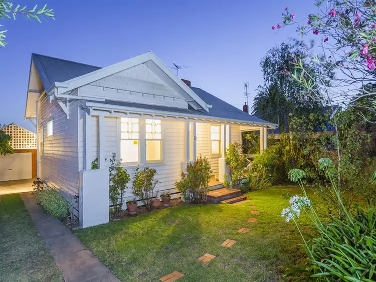 33 Camden Road, Newtown VIC 3220